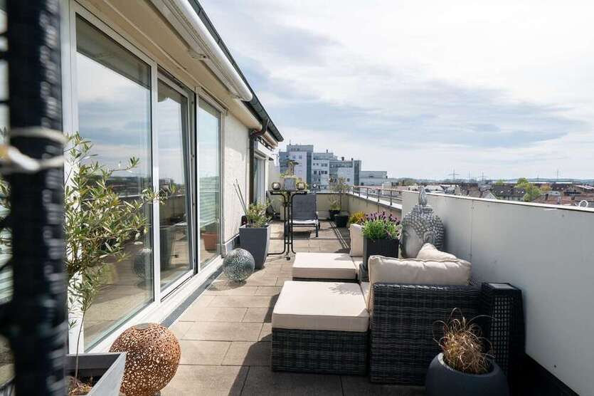 Wohnung zum Kaufen in Neu-Ulm 549.000 € 161.39 m²