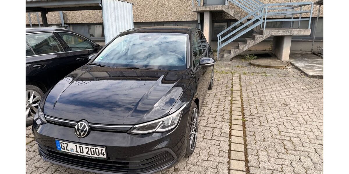 VW Golf 93.000 km 18.200 &euro; Günzburg 89312