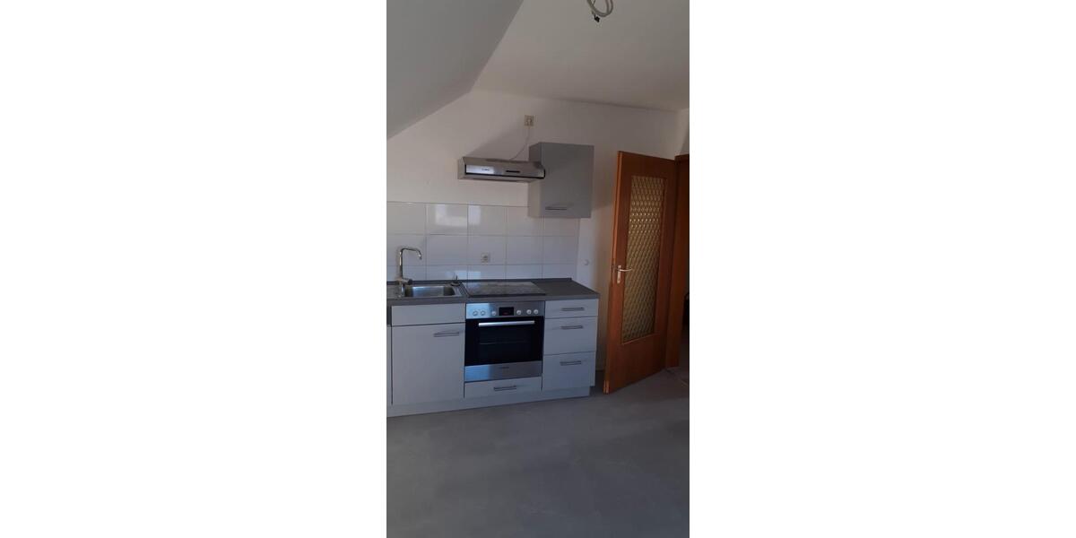 Dachgeschoßwohnung Kötz - 3 Zimmer, 110 m&sup2;, 1.000&euro; | Angebot:26355446