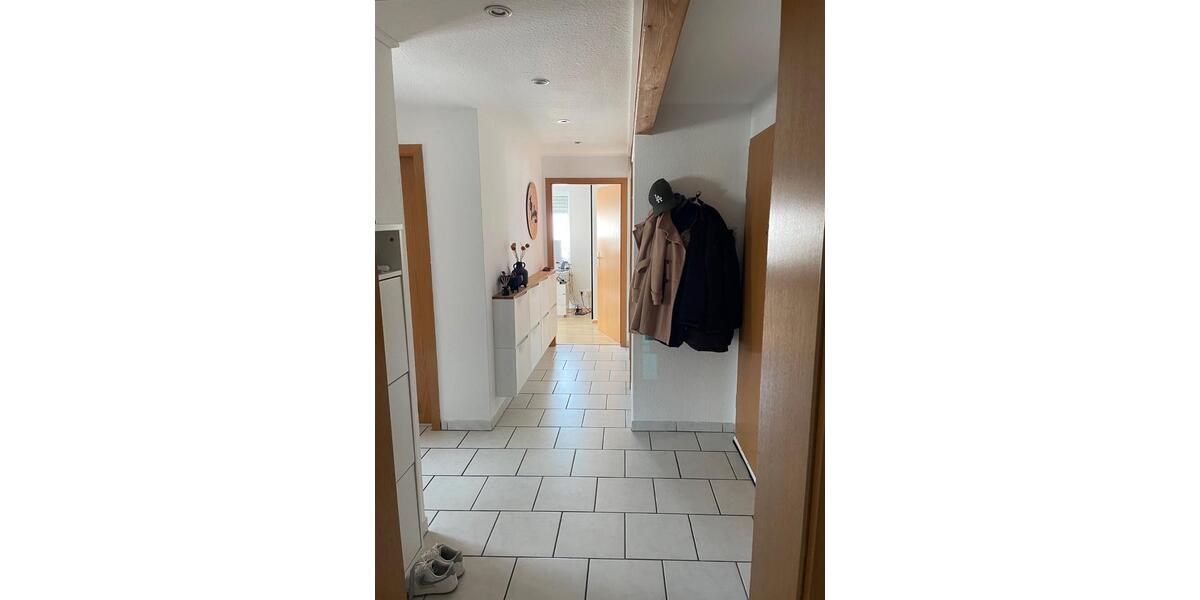 Dachgeschoßwohnung Laichingen - 5 Zimmer, 119 m&sup2;, 1.000&euro; | Angebot:26645507