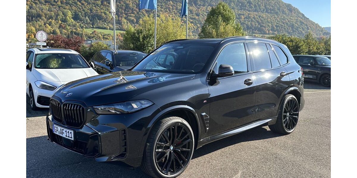 BMW X5 4.000 km 142.360 &euro; Kuchen 73329