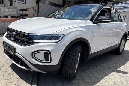 VW T-Roc 9.990 km 28.798 € Ulm 89079