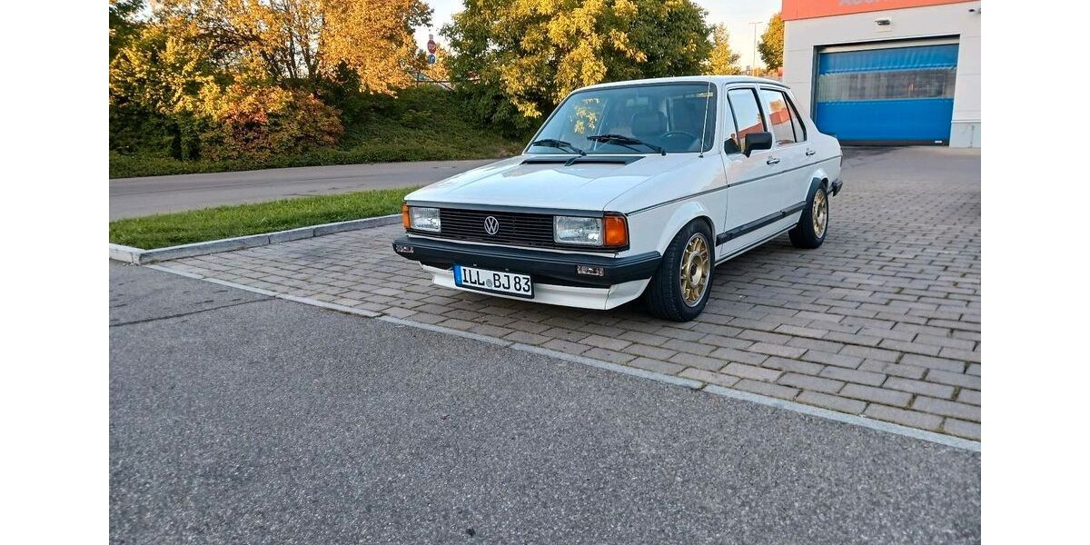 VW Jetta 171.000 km 7.777 &euro; Buch 89290