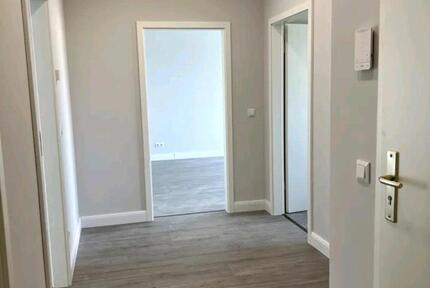 Frisch renovierte 4-Zimmer-Wohnung mit Aufzug & Tiefgarage