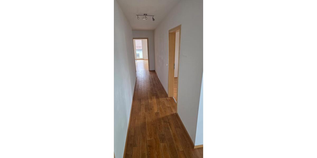 Etagenwohnung Illertissen - 2.5 Zimmer, 80 m&sup2;, 850&euro; | Angebot:26226850