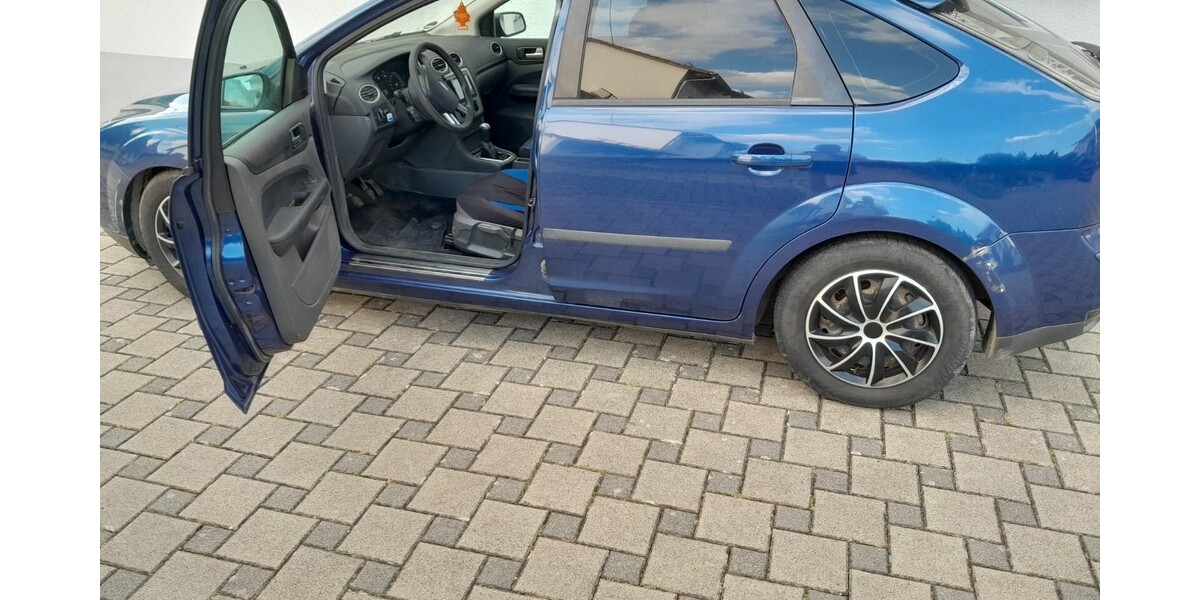 Ford Focus 195.982 km 2.300 &euro; Schelklingen 89601