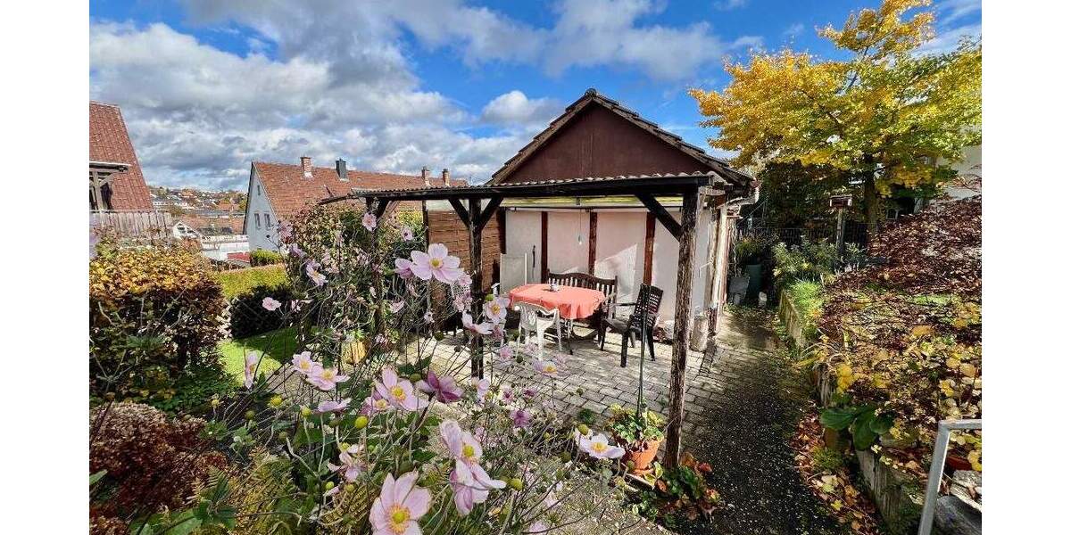 Schmucke und sehr gemütliche Doppelhaushälfte in Top-Lage 4 zimmer