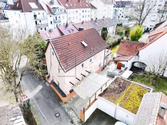 Mehrfamilienhaus, Wohnhaus Neu-Ulm Stadtmitte - 9 Zimmer, 260 m&sup2;, 1.040.000&euro; | Angebot:19953245