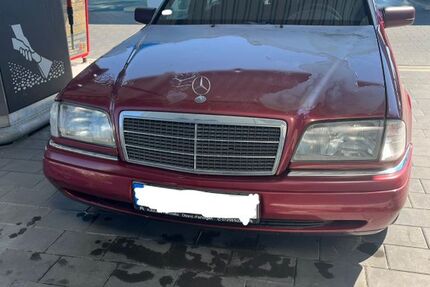 Mercedes-Benz C 180 172.000 km 1.600 &euro; Illertissen 89257