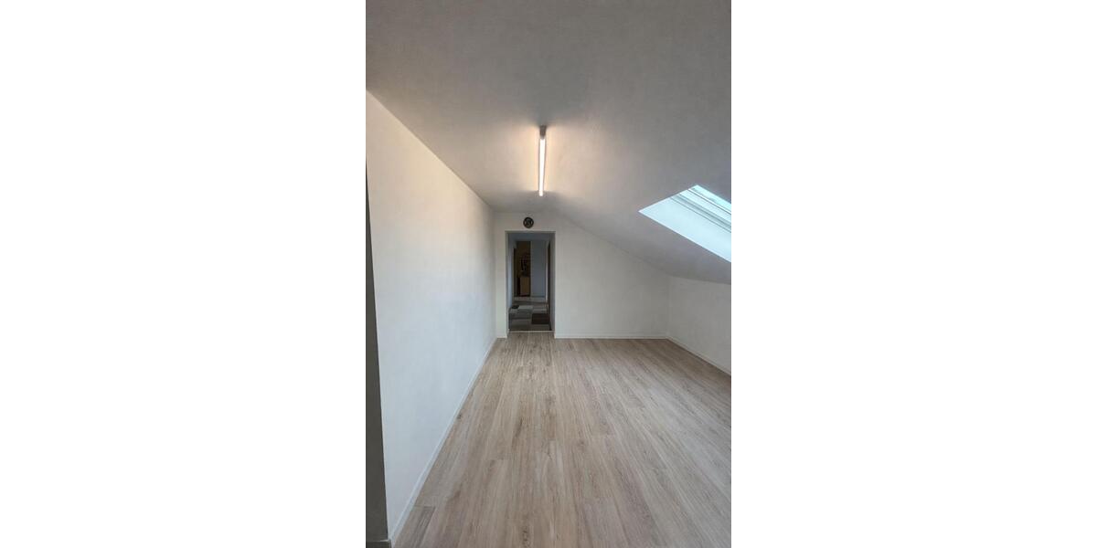 Dachgeschoßwohnung Ehingen (Donau) - 4 Zimmer, 110 m&sup2;, 1.100&euro; | Angebot:26266029