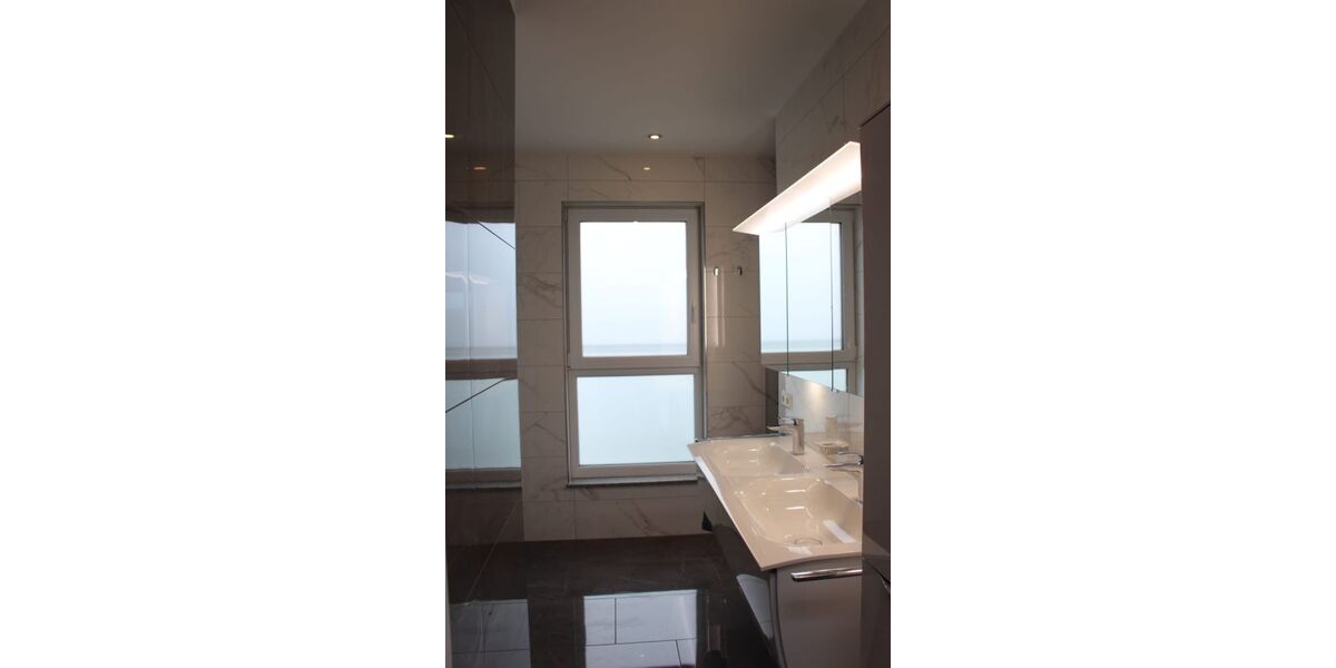 Provisionsfrei* Moderne 4 Zimmer Penthousewohnung mit großer Dachterrasse in Illertissen - Einfamilienhaus Illertissen | Angebot:26594409