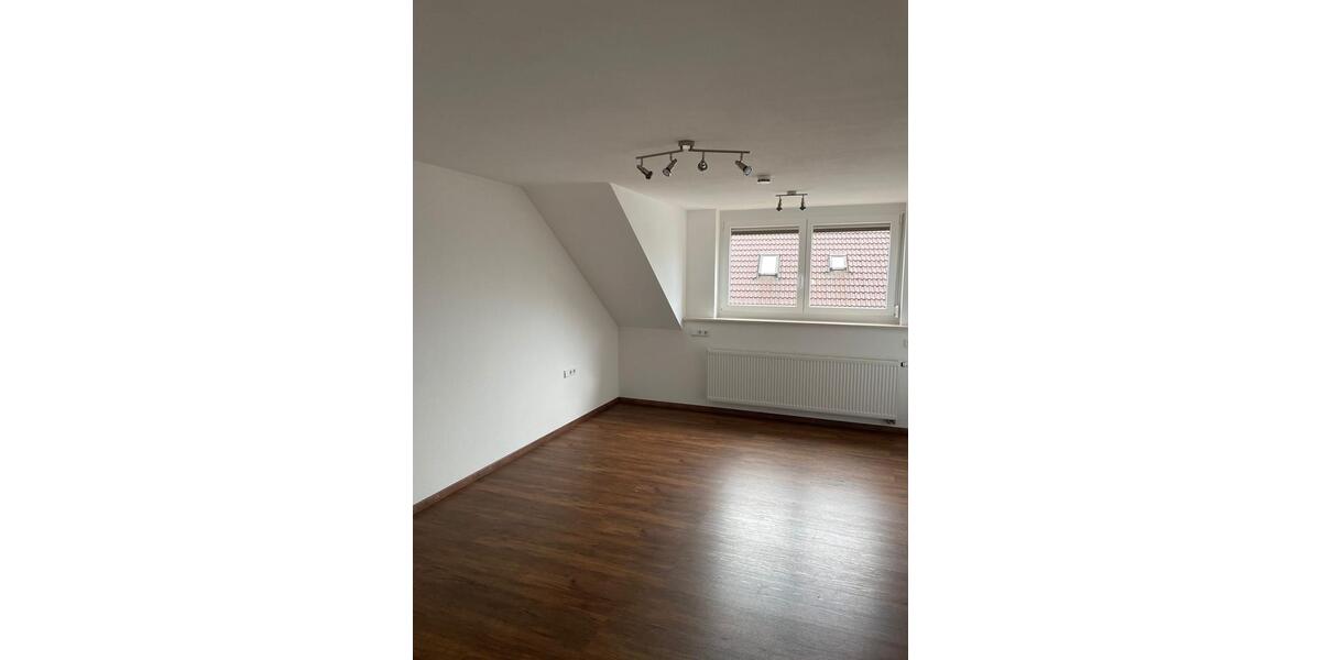 Dachgeschoßwohnung Oberroth - 4 Zimmer, 130 m&sup2;, 1.050&euro; | Angebot:26551219