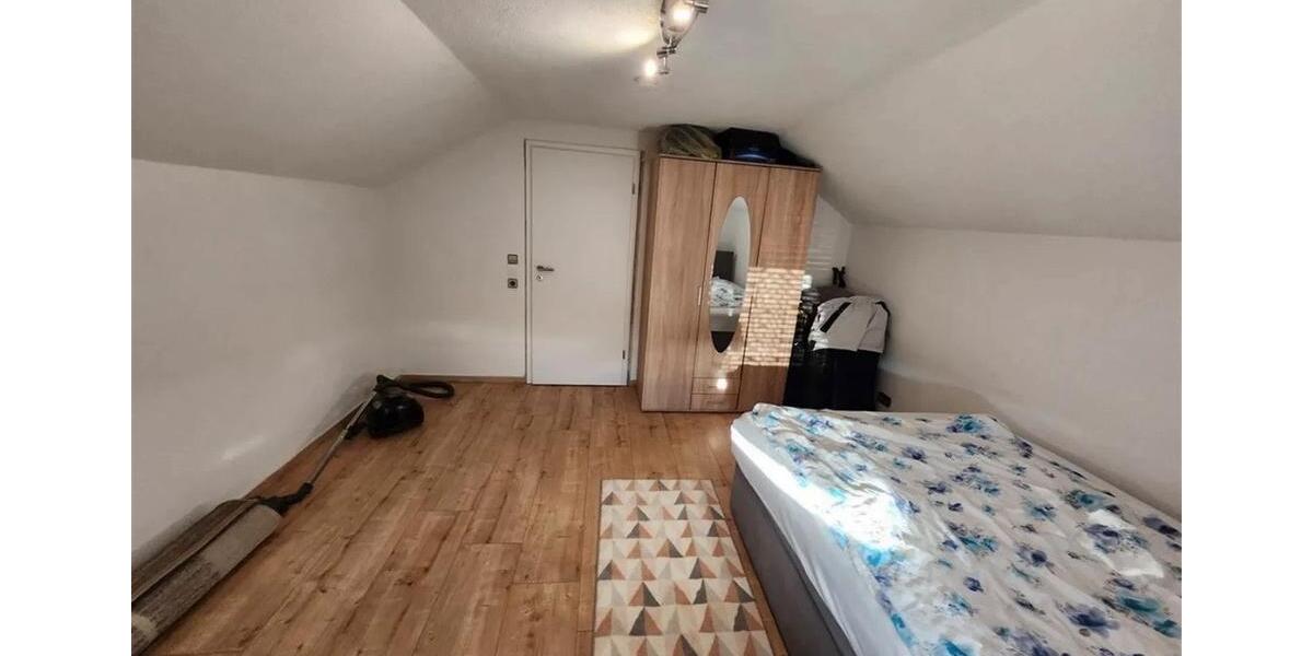 Dachgeschoßwohnung Ehingen (Donau) - 4 Zimmer, 64 m&sup2;, 160.000&euro; | Angebot:26673447