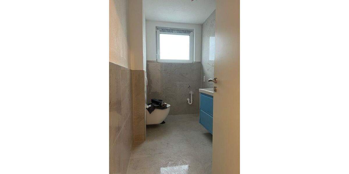 Etagenwohnung Vöhringen - 3 Zimmer, 102 m&sup2;, 1.200&euro; | Angebot:25675450