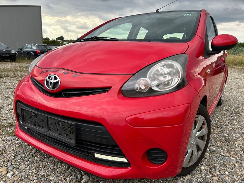 Aygo (X)