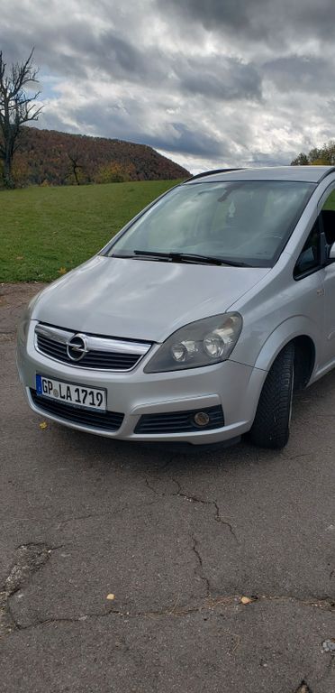 Opel Zafira 159.000 km 4.200 € Geislingen 73312