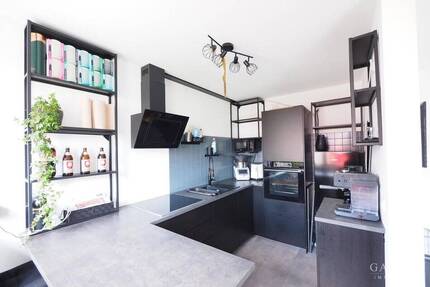 Schicke 2 Zimmer-Wohnung mit eigenem Garten und großem Untergeschoss! 2 zimmer