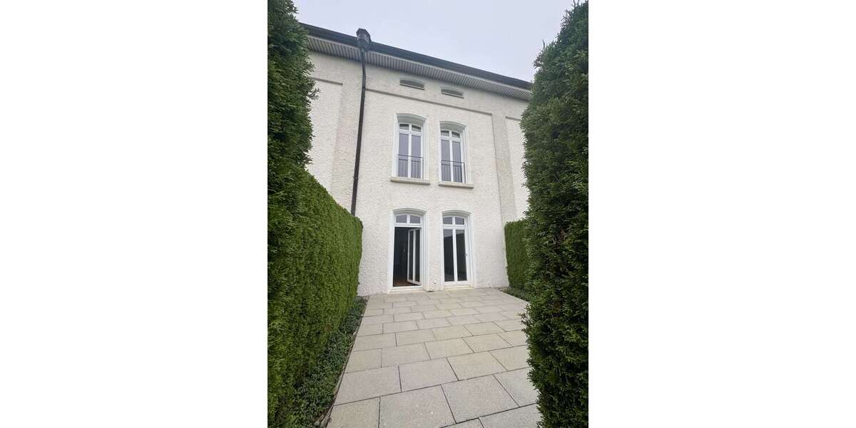 Haus zum Mieten in Ulm 2.450 € 184 m² 4 zimmer