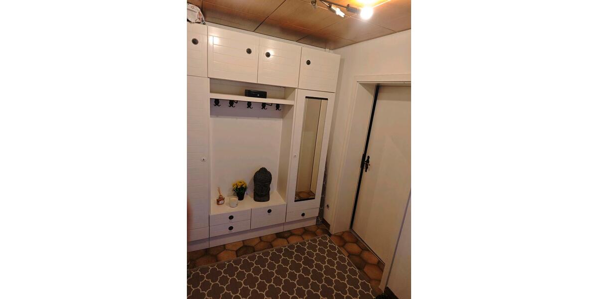 Erdgeschoßwohnung Neuburg an der Kammel - 6 Zimmer, 85 m&sup2;, 400&euro; | Angebot:24465951