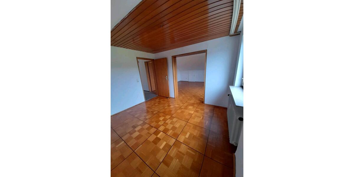 Dachgeschoßwohnung Achstetten - 4 Zimmer, 80 m&sup2;, 1.100&euro; | Angebot:24712654