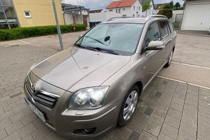 Toyota Avensis 357.000 km 2.100 € Nersingen 89278