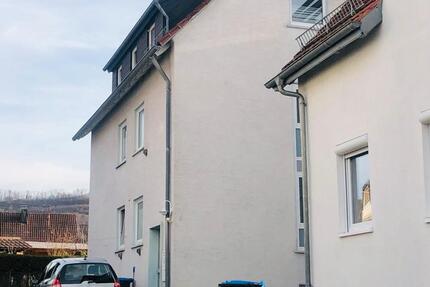 Schöne Helle 4 Zi. Wohnung im 1. OG (Vermietet) 4 zimmer