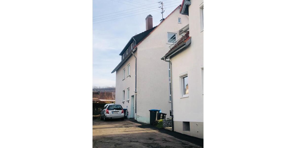 Schöne Helle 4 Zi. Wohnung im 1. OG (Vermietet) 4 zimmer