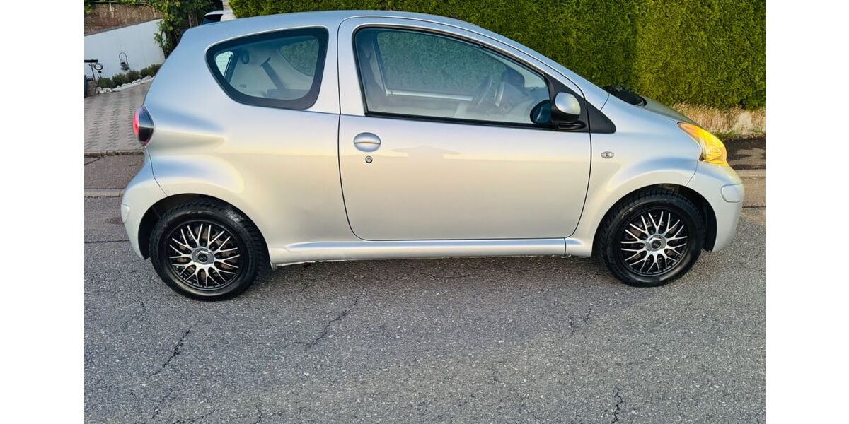 Toyota Aygo (X) 50.844 km 8.499 &euro; Ulm 89073
