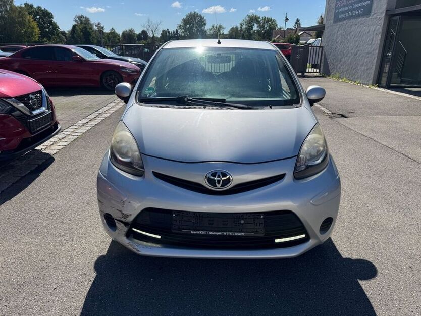 Aygo (X)