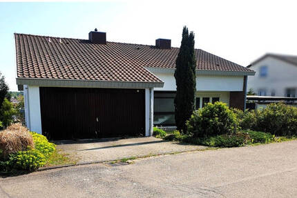 Großes Einfamilienhaus mit schöner Südhanglage in Laichingen! 6 zimmer