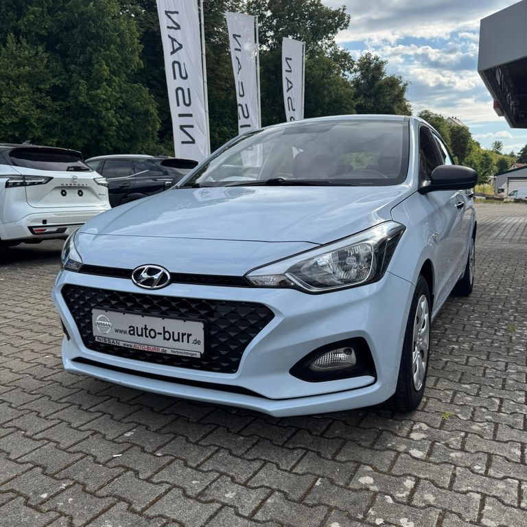 i20