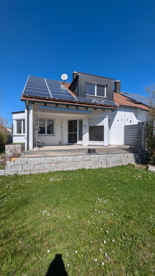 Doppelhaushälfte in Balzheim – Keller, PV-Anlage, Garten, Garage