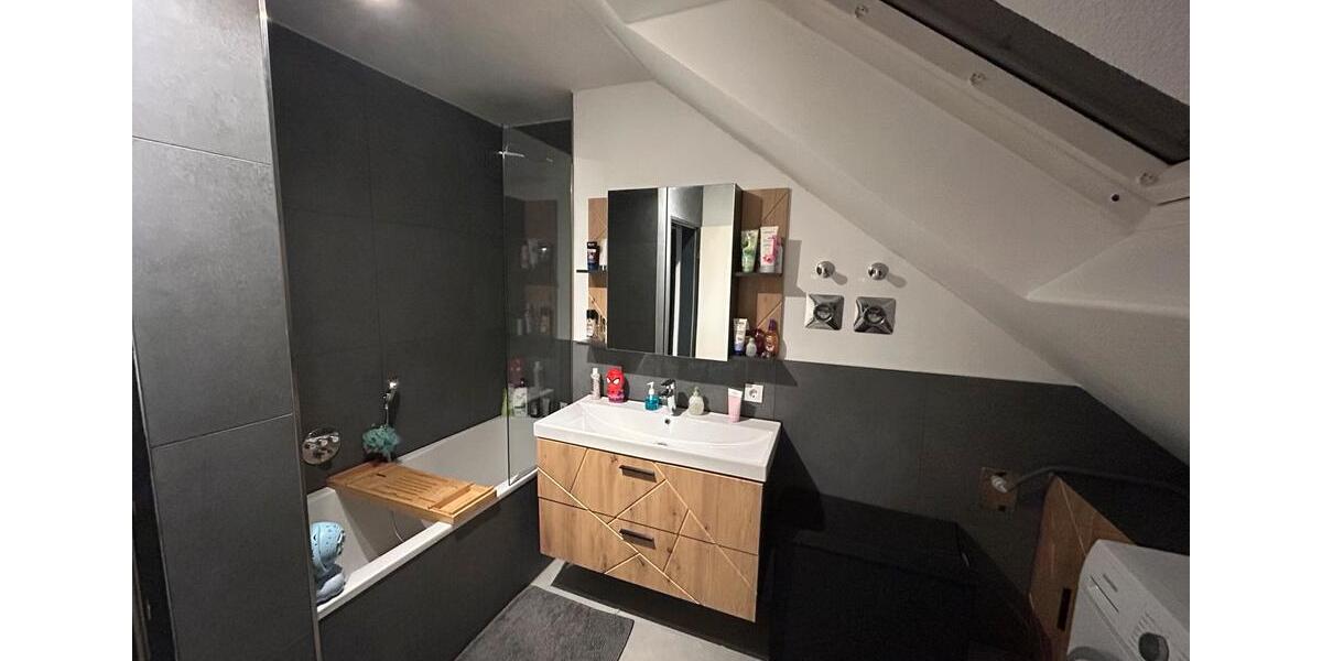 Dachgeschoßwohnung Senden - 3.5 Zimmer, 84 m&sup2;, 300.000&euro; | Angebot:25866801