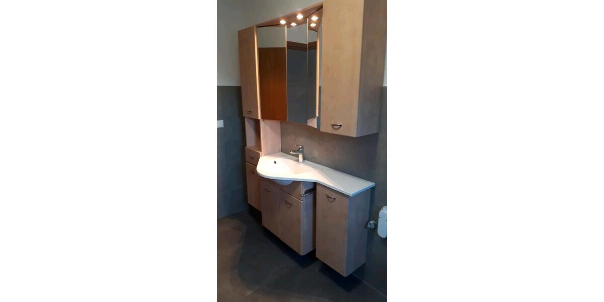 Dachgeschoßwohnung Kötz - 3 Zimmer, 110 m&sup2;, 950&euro; | Angebot:26363027