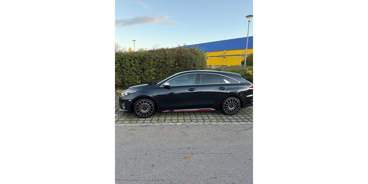 Kia pro ceed / ProCeed 67.978 km 22.790 &euro; Leipheim 89340