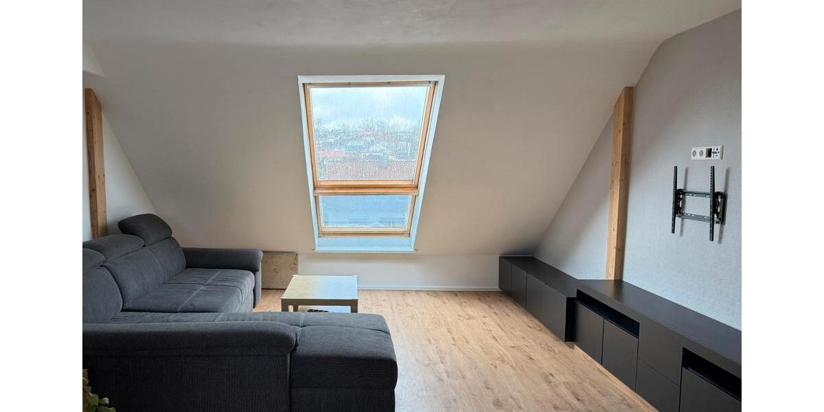 Dachgeschoßwohnung Laichingen - 3.5 Zimmer, 81 m&sup2;, 1.300&euro; | Angebot:26262611