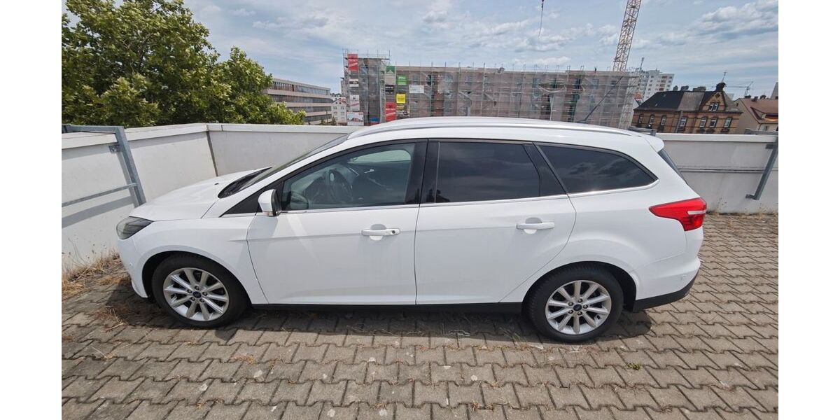 Ford Focus 51.924 km 10.500 &euro; Ulm 89079