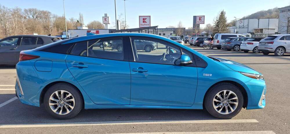 Toyota Prius 76.000 km 22.900 &euro; Geislingen an der Steige 73312