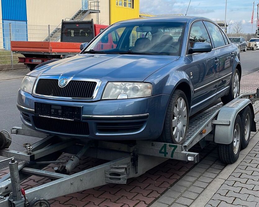 Skoda Superb 233.700 km 1.200 € Giengen an der Brenz 89537