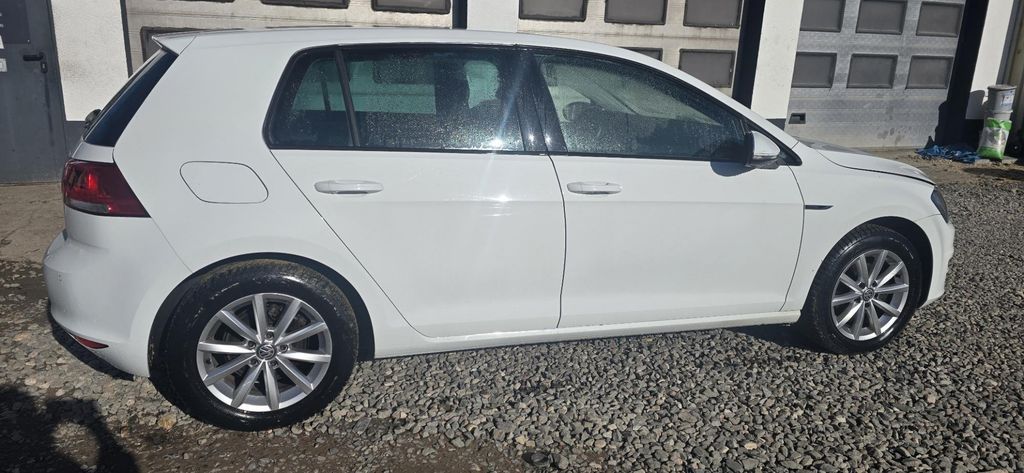 VW Golf 103.000 km 10.999 &euro; Dornstadt 89160