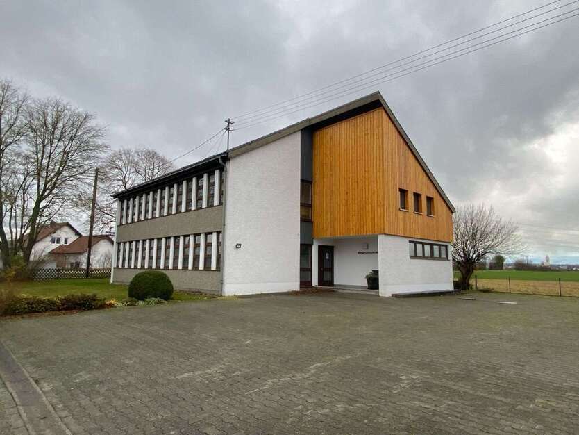Büro in Nersingen-Straß 419.000 € 227 m²