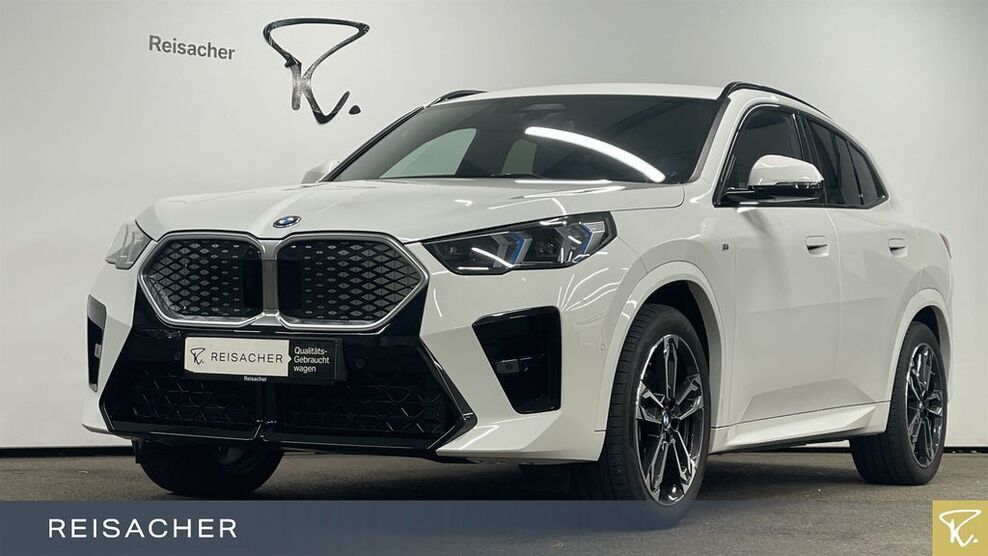 BMW iX2 13.093 km 41.990 € Ulm 89077