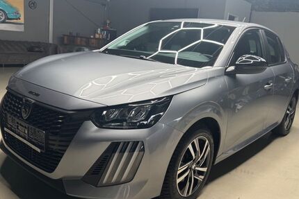 Peugeot 208 24.227 km 13.699 &euro; Ulm 89079