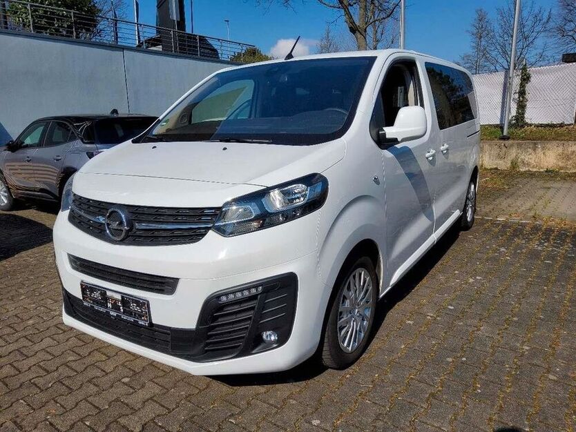 Zafira Life