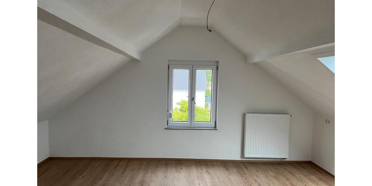 Dachgeschoßwohnung Dietenheim - 3 Zimmer, 60 m&sup2;, 740&euro; | Angebot:26432815