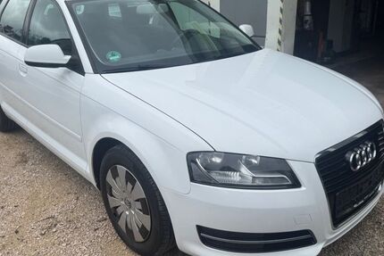 Audi A3 126.000 km 7.900 € Ulm-Donautal 89079